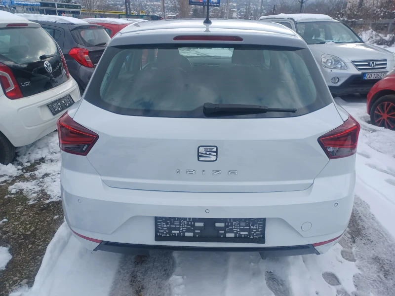 Seat Ibiza 1.0, снимка 4 - Автомобили и джипове - 49202677