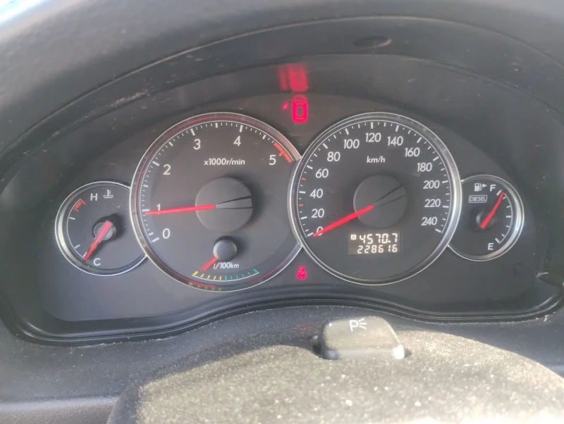 Subaru Legacy 2.0 diesel, снимка 4 - Автомобили и джипове - 49840209