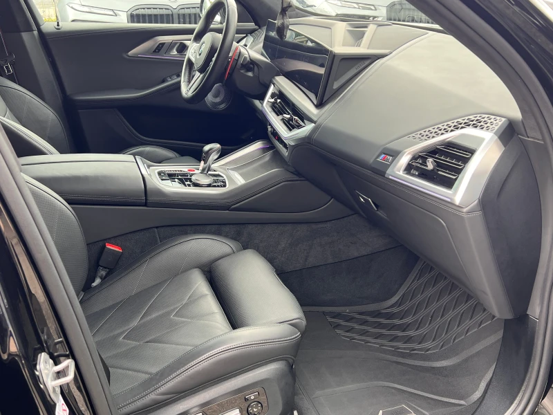 BMW XM, снимка 12 - Автомобили и джипове - 52603939