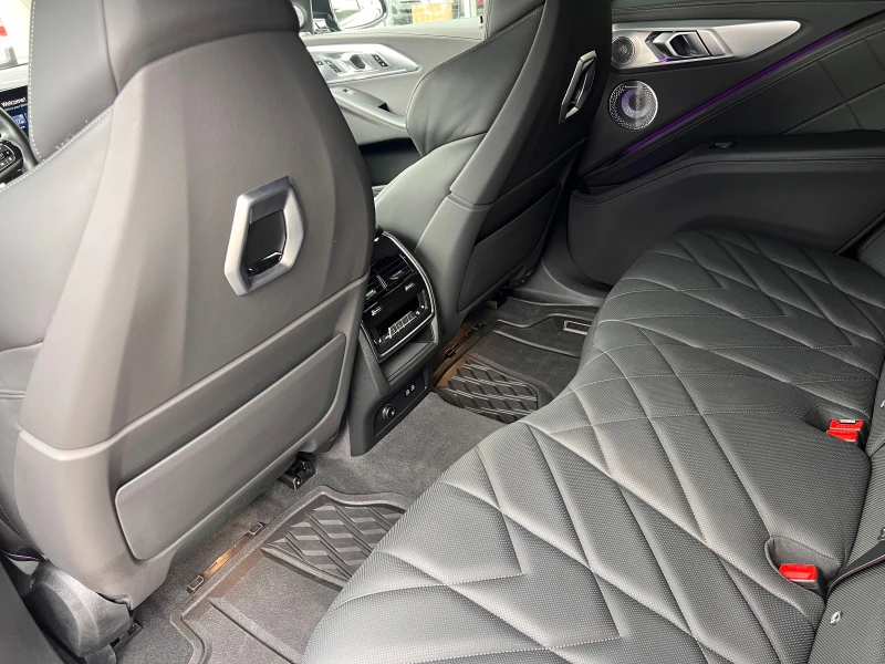 BMW XM, снимка 9 - Автомобили и джипове - 52603939