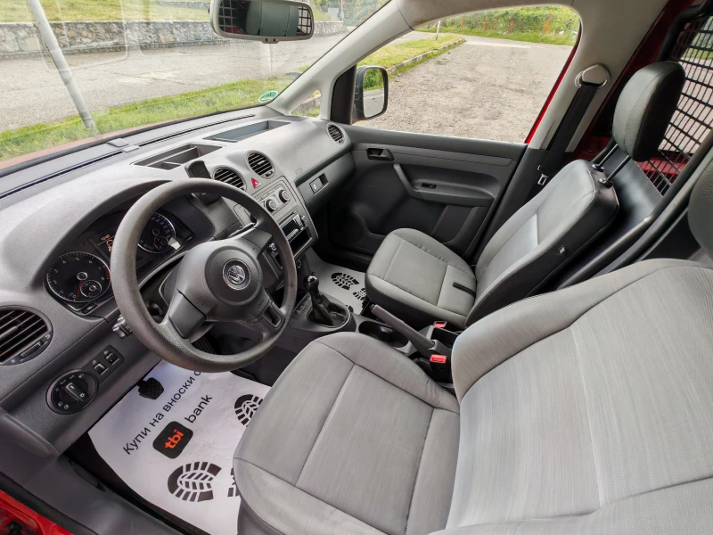 VW Caddy MAXI фабрична газ, снимка 9 - Автомобили и джипове - 51091493