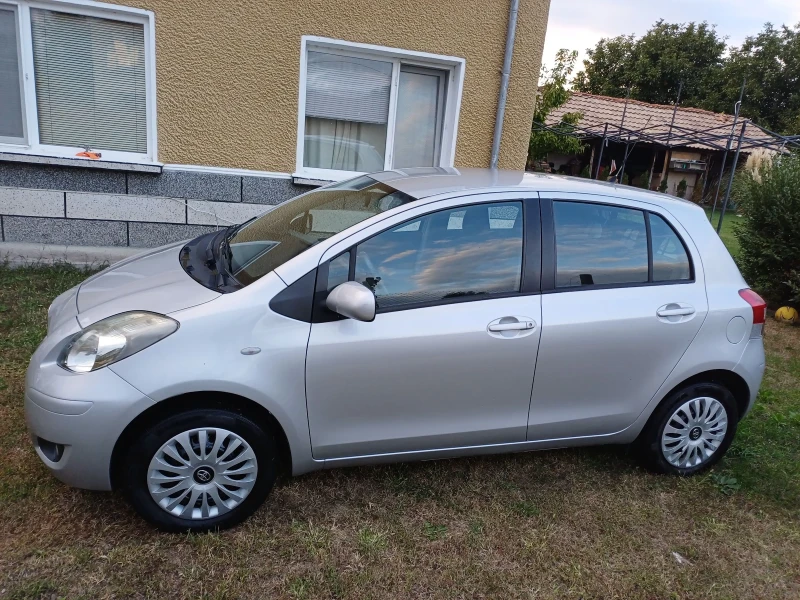 Toyota Yaris 1.0, снимка 6 - Автомобили и джипове - 52635100