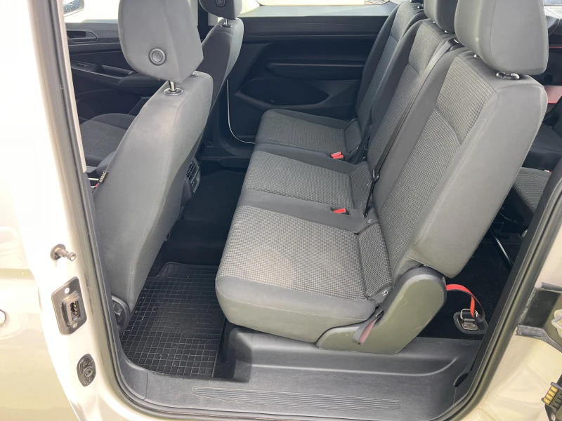 VW Caddy Life/2.0TDI/102k.c./6MT/6+ 1/ГАРАНЦИЯ, снимка 12 - Автомобили и джипове - 52670691