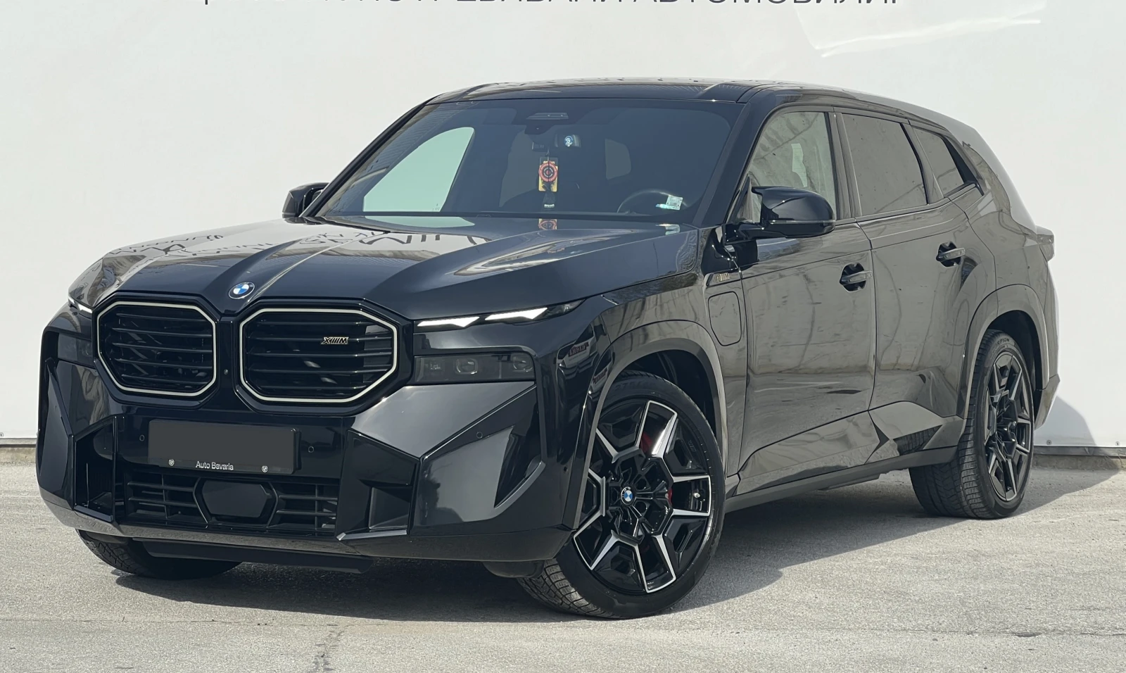 BMW XM, снимка 1