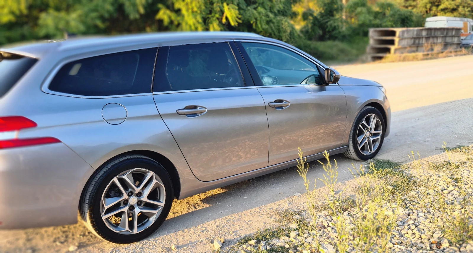 Peugeot 308 1.2i 110hp - изображение 4