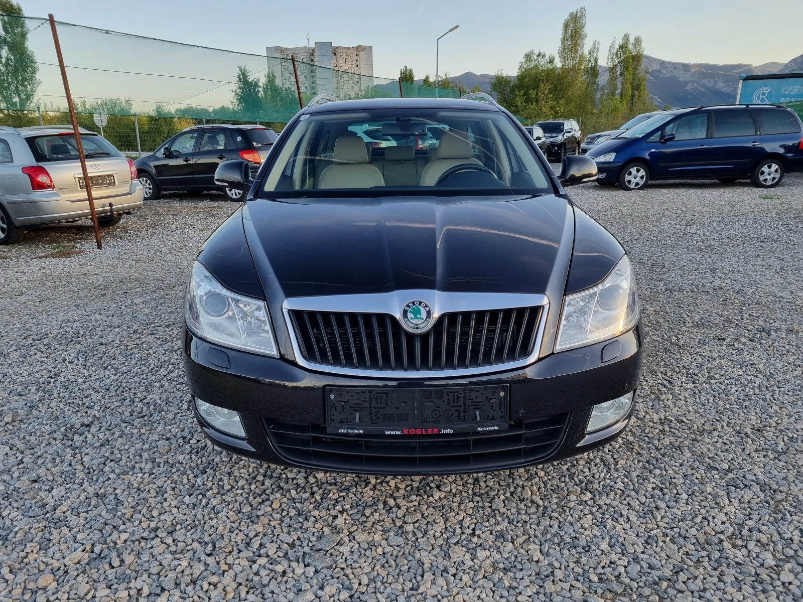 Skoda Octavia 2.0TDI-DSG-4X4-AUTOMAT - изображение 2