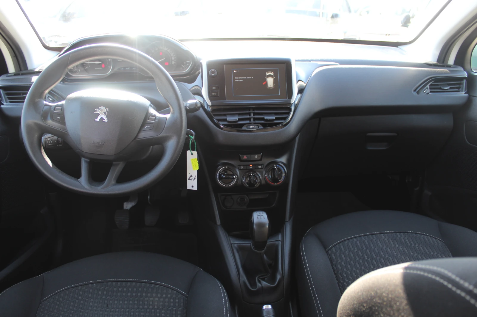 Peugeot 208 ACTIVE 1.2 VTi 82 BVM5 EURO6 // 1804130 - изображение 5