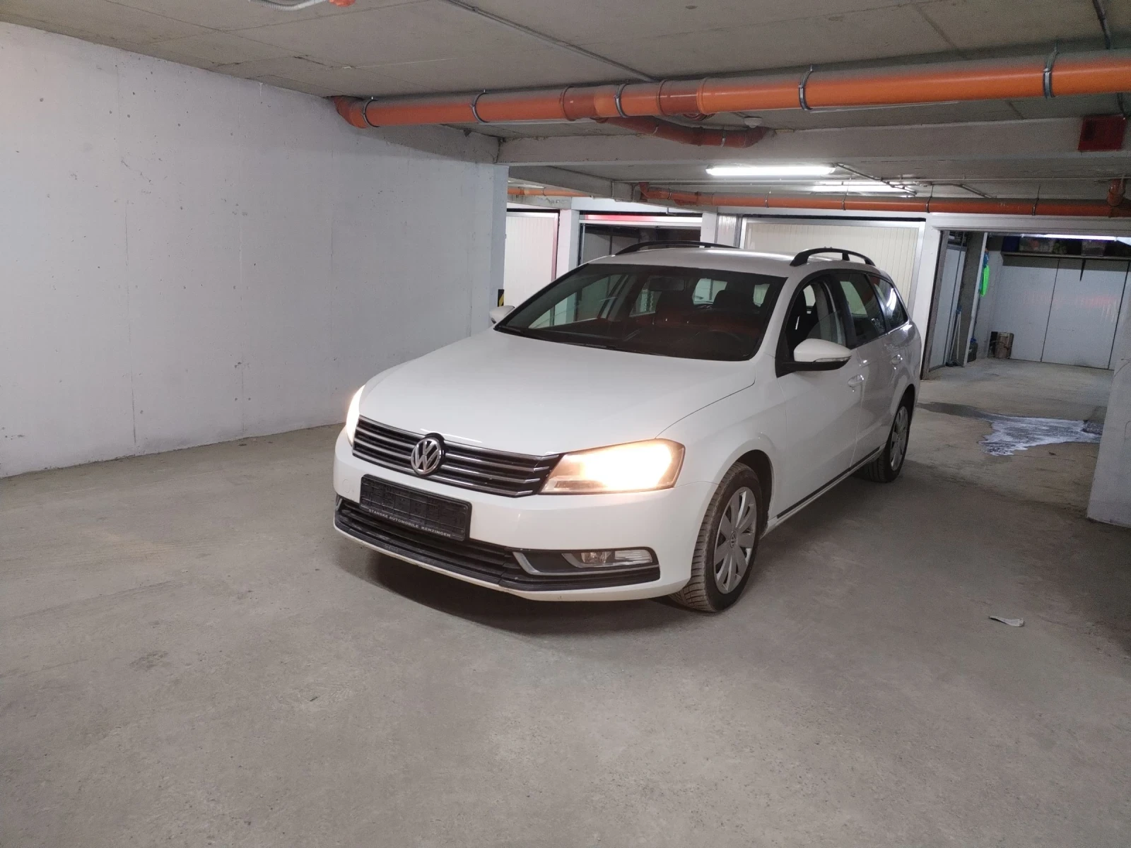 VW Passat - [1] 