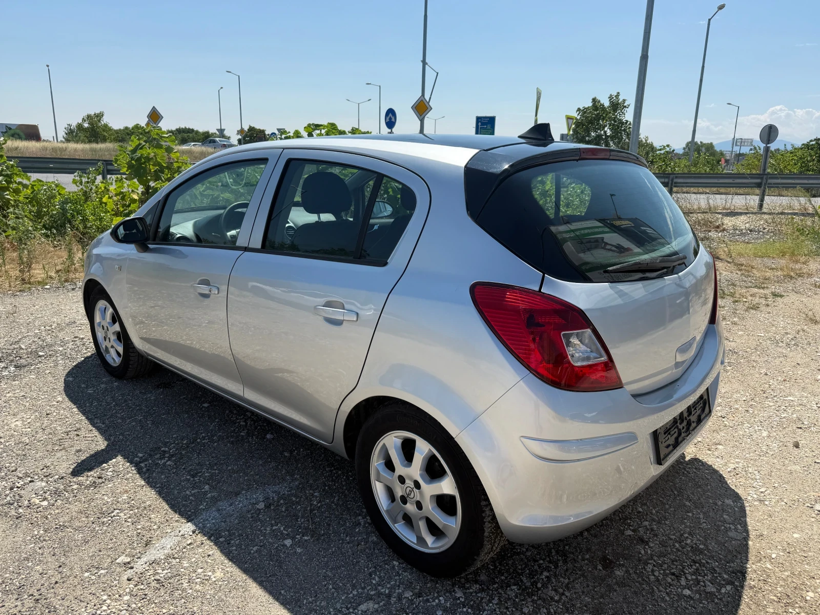 Opel Corsa 1.2 БЕНЗИН - ГАЗ - изображение 5