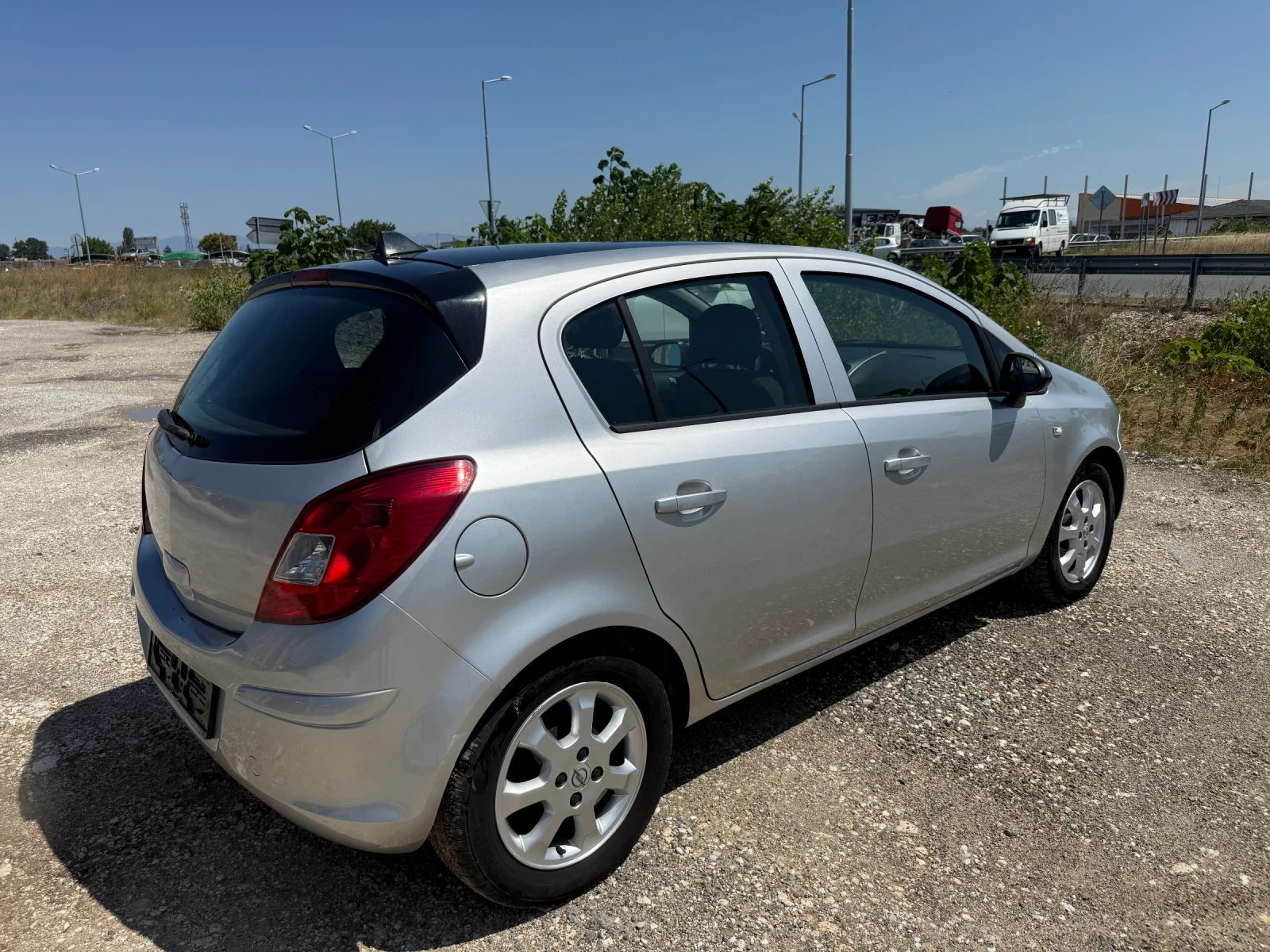 Opel Corsa 1.2 БЕНЗИН - ГАЗ - изображение 6