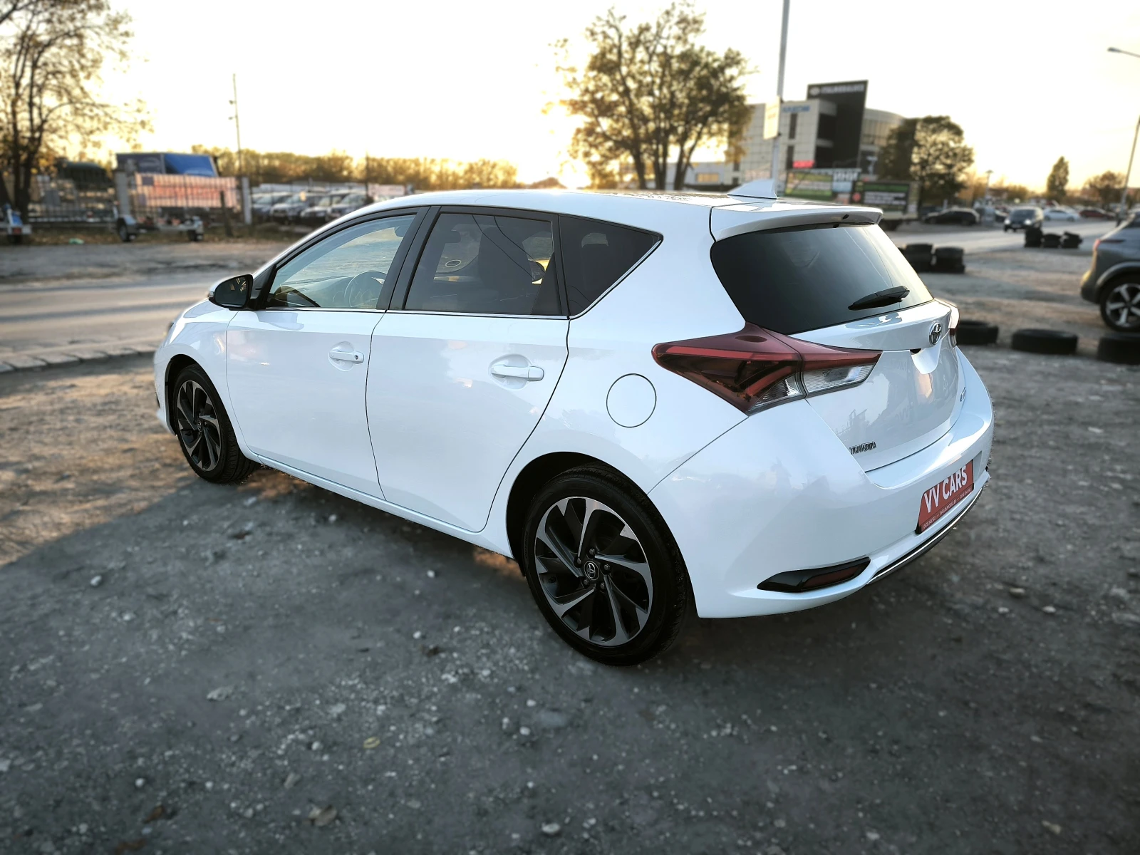 Toyota Auris 1.2ti EURO6 FACELIFT | Mobile.bg   6