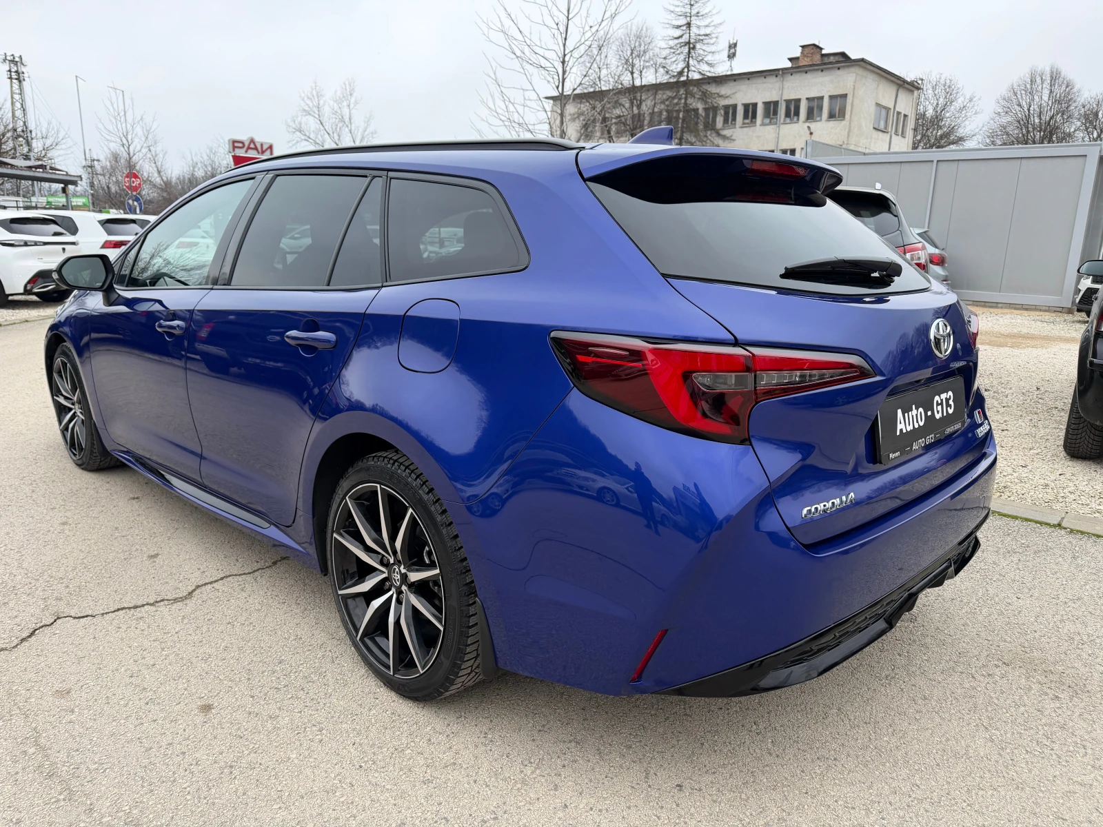 Toyota Corolla 1.8h 140к.с GR 38000км. Гаранция - изображение 6