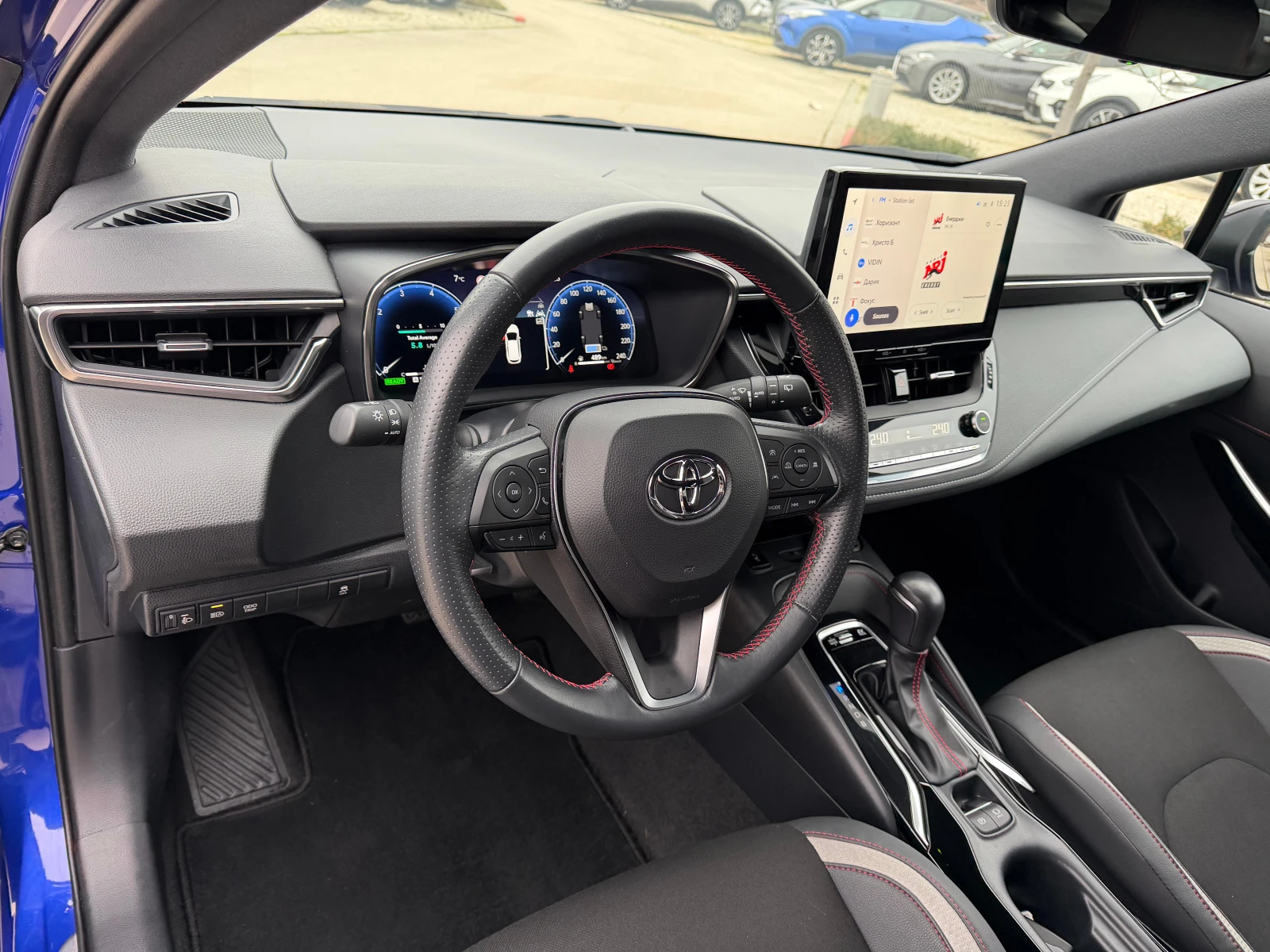 Toyota Corolla 1.8h 140к.с GR 38000км. Гаранция - изображение 7