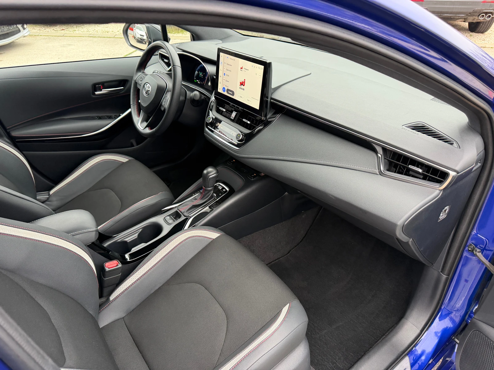 Toyota Corolla 1.8h 140�.� GR 38000��. �������� | Mobile.bg � ����������� 15