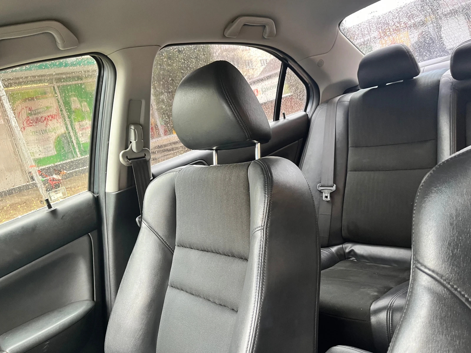 Honda Accord 2.2. 140к. Напълно обслужена на 05.03.2026. Видео., снимка 12 - Автомобили и джипове - 53277558