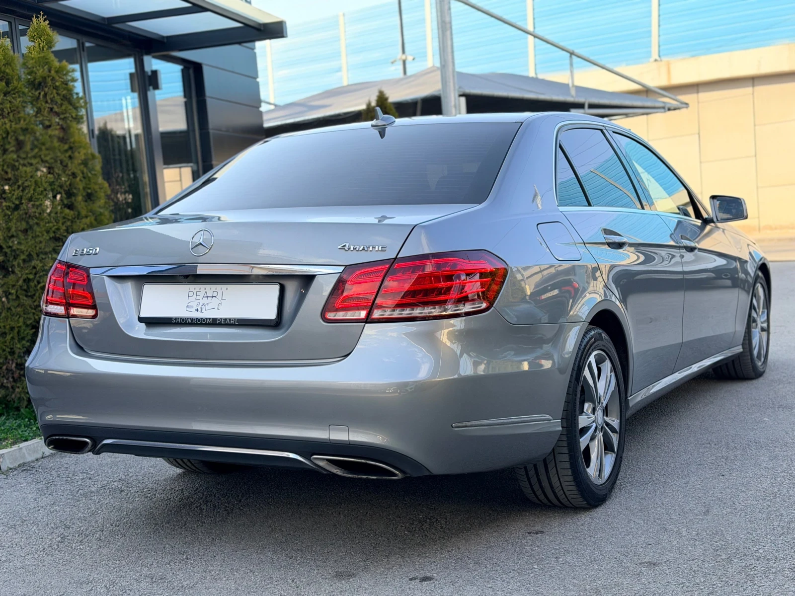 Mercedes-Benz E 350 d 4Matic Avantgarde Distronic Keyless Exclusive, снимка 6 - Автомобили и джипове - 53848233