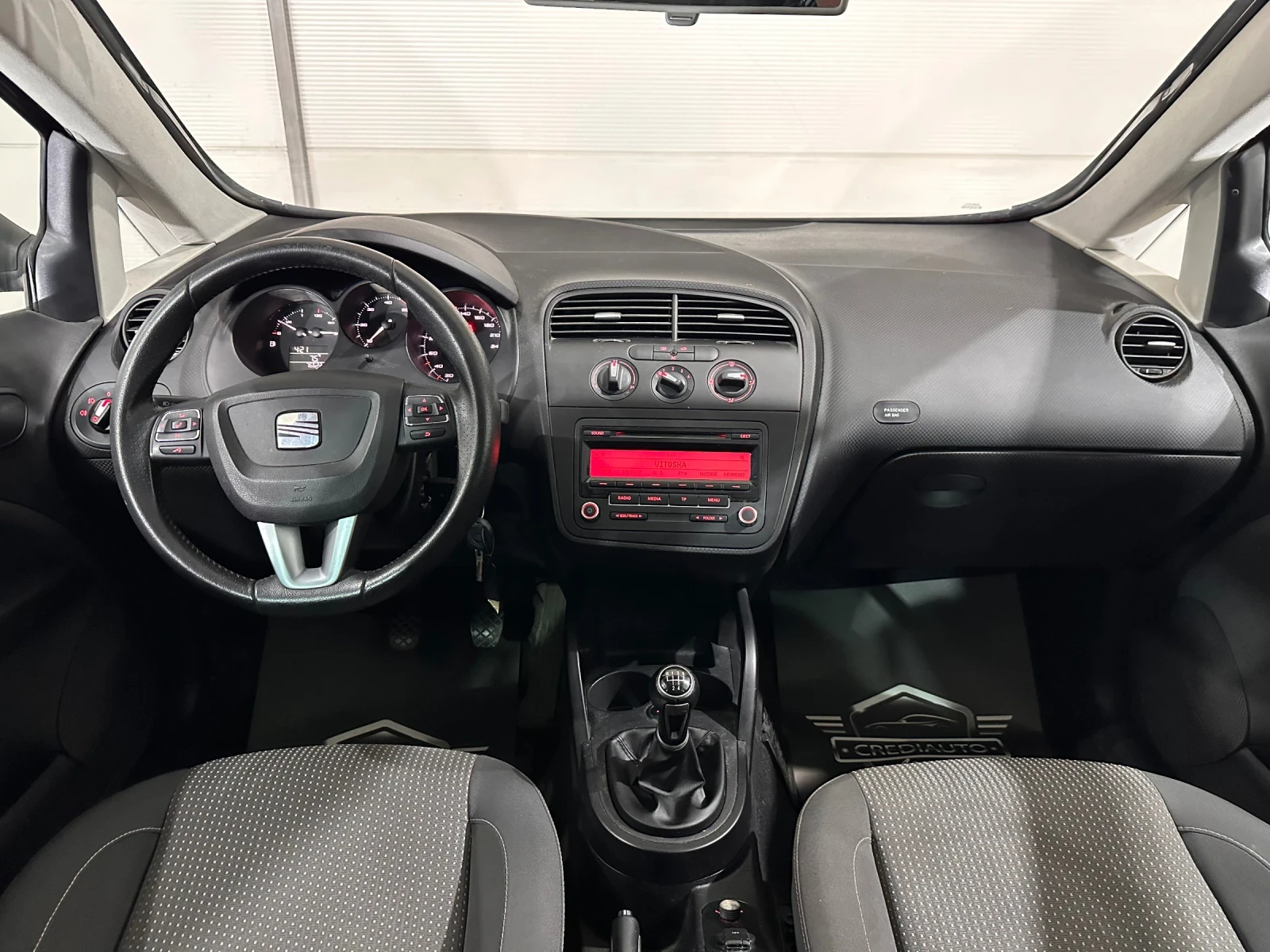 Seat Altea 1.6TDI 105hp, снимка 8 - Автомобили и джипове - 53862716