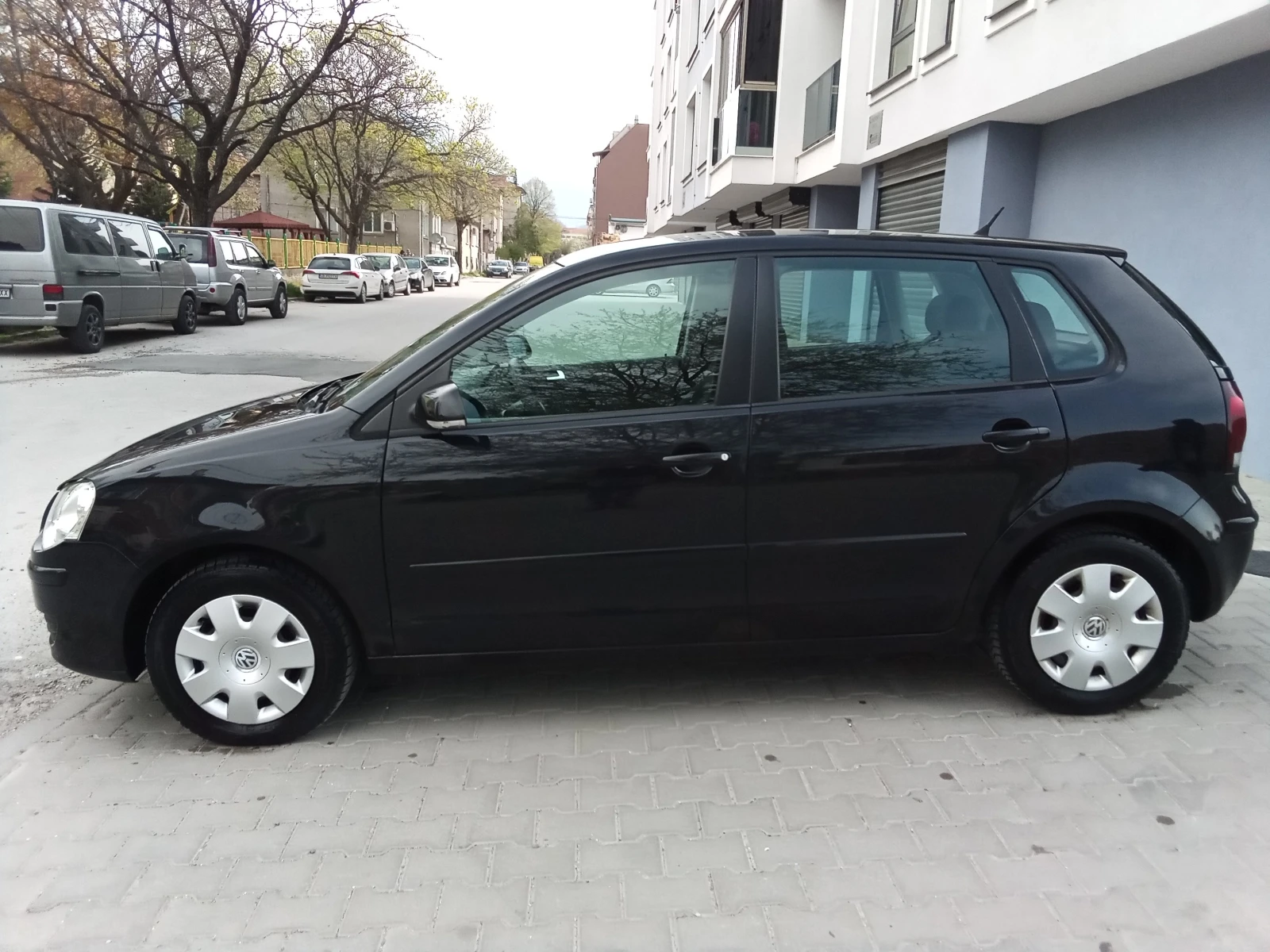 VW Polo 1.4i-75kc., снимка 4 - Автомобили и джипове - 54229417