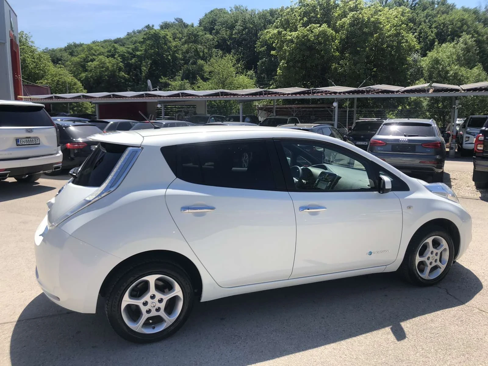 Nissan Leaf , снимка 4 - Автомобили и джипове - 54555602