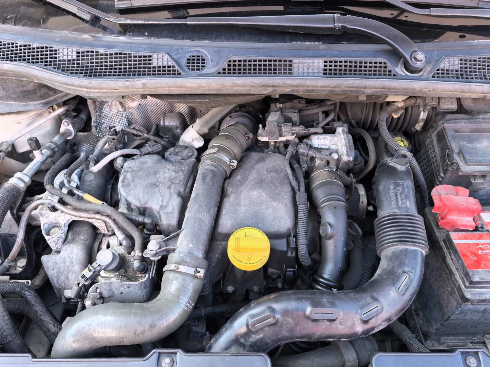 Renault Captur 1.5 dCi Energy Excite, снимка 17 - Автомобили и джипове - 54658794