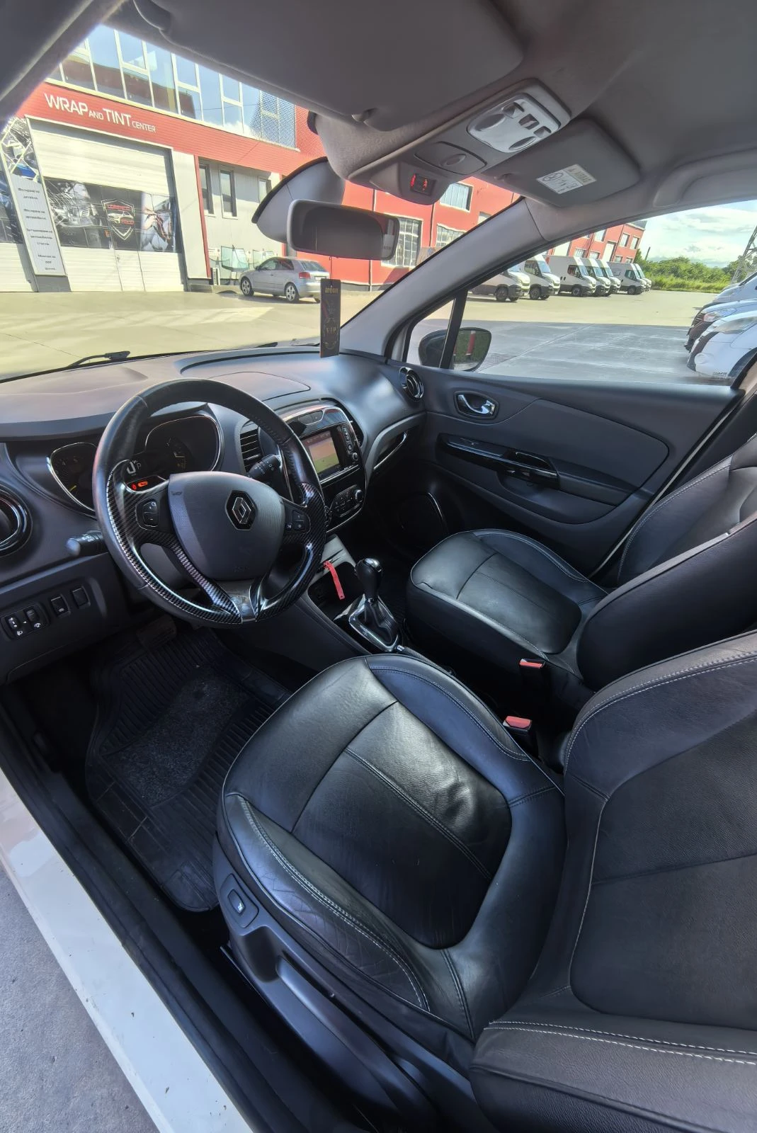 Renault Captur 1.5 dCi Energy Excite, снимка 11 - Автомобили и джипове - 54658794