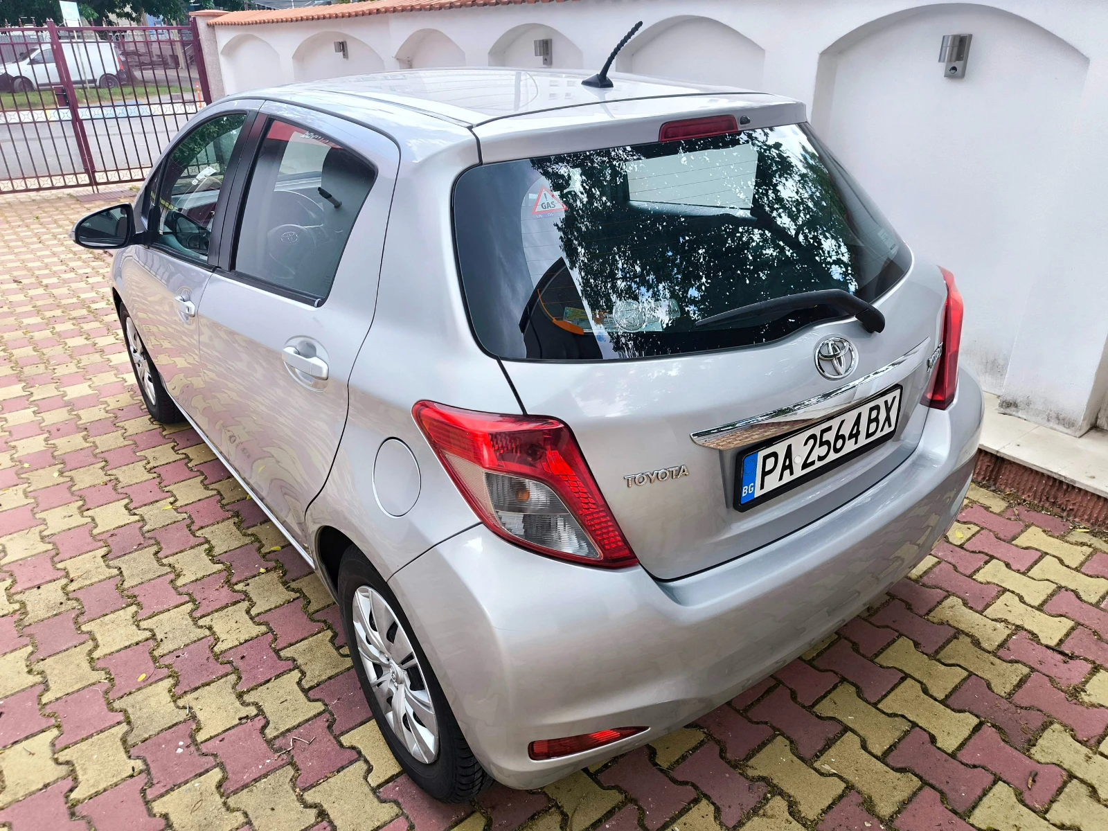 Toyota Yaris, снимка 4 - Автомобили и джипове - 54725815