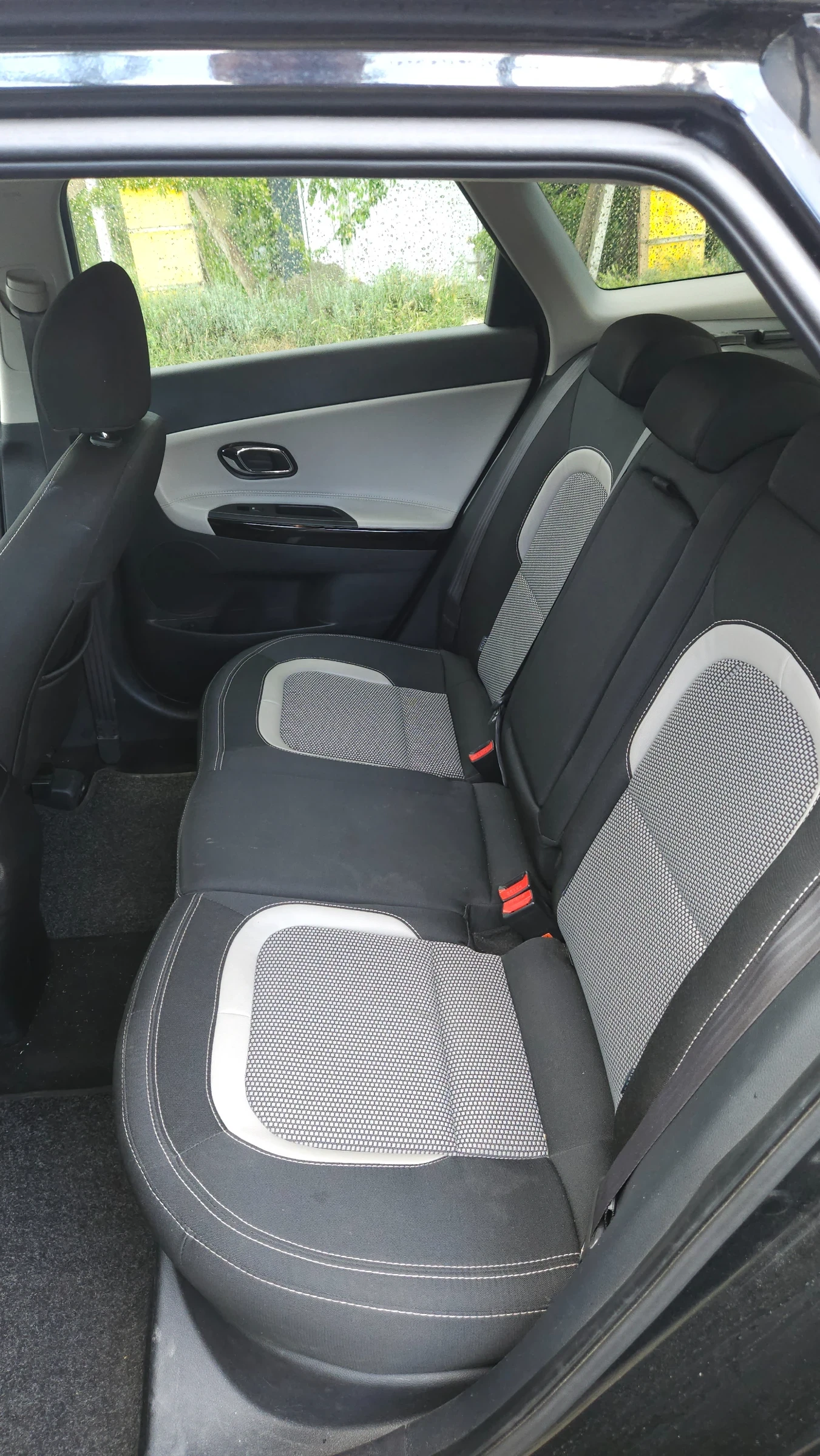 Kia Ceed CRDI, снимка 7 - Автомобили и джипове - 54961334