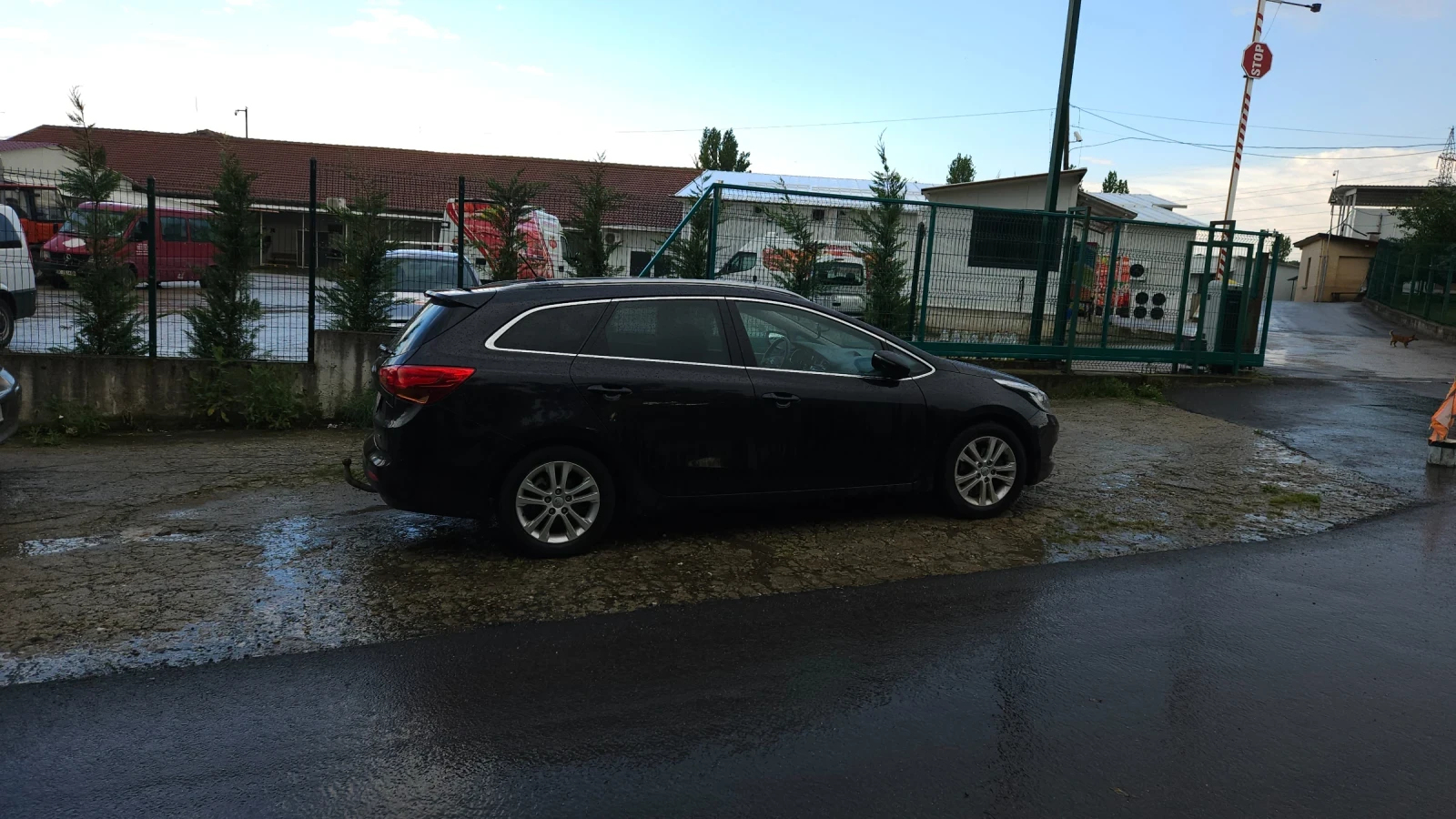 Kia Ceed CRDI, снимка 2 - Автомобили и джипове - 54961334