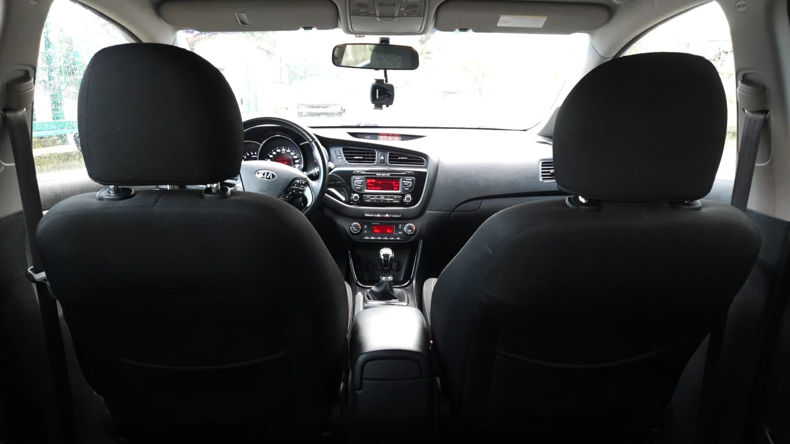 Kia Ceed CRDI, снимка 6 - Автомобили и джипове - 54961334