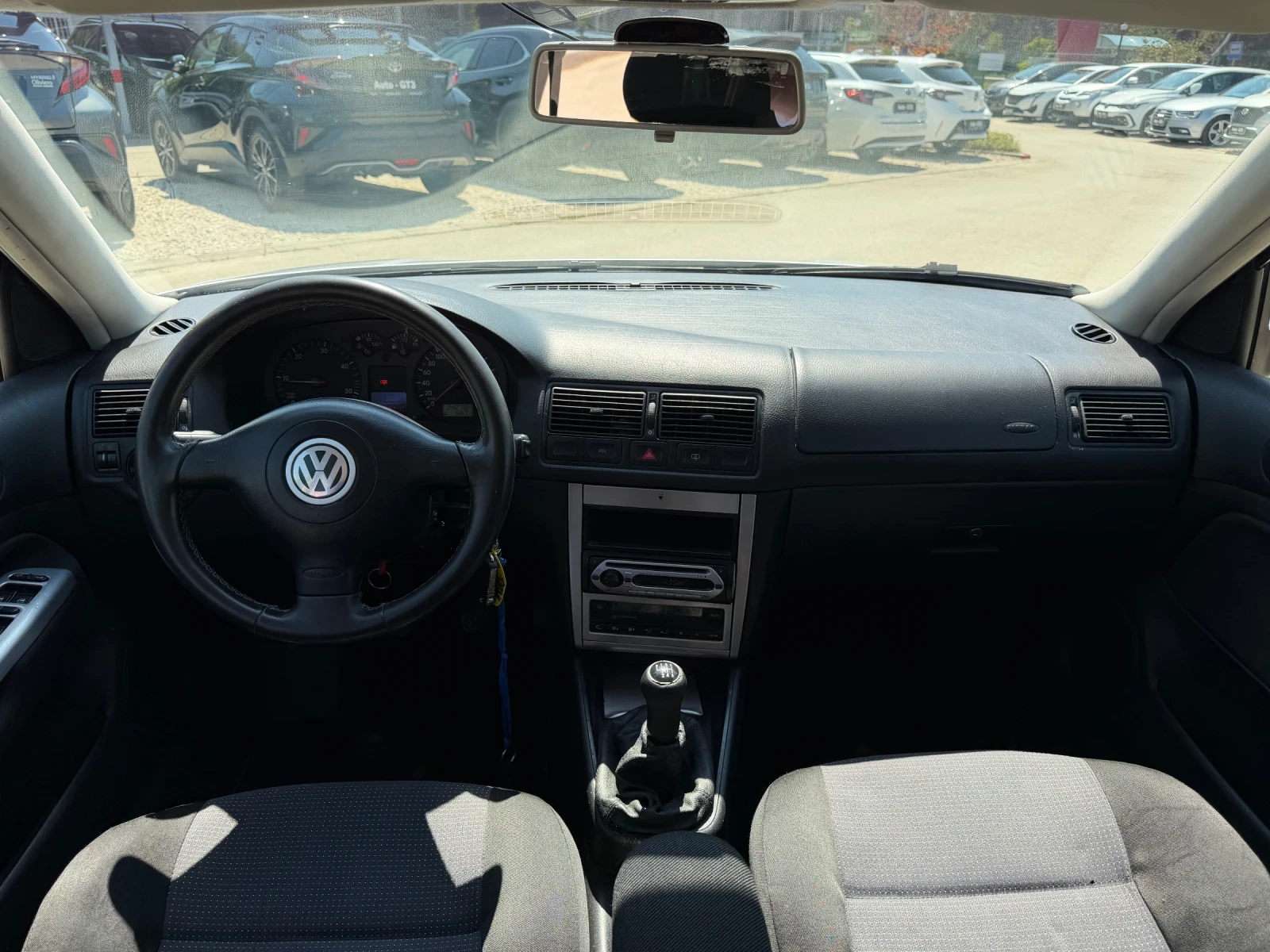 VW Golf 1.9TDI 131к.с 6ск. 2003г. H-line 242000км., снимка 13 - Автомобили и джипове - 55626104