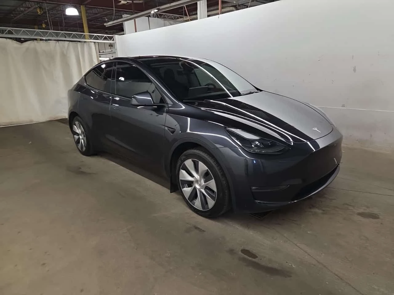 Tesla Model Y * LONG RANGE * АВТОКРЕДИТ БЕЗ ПЪРВОНАЧАЛНА ВНОСКА*, снимка 2 - Автомобили и джипове - 55637773