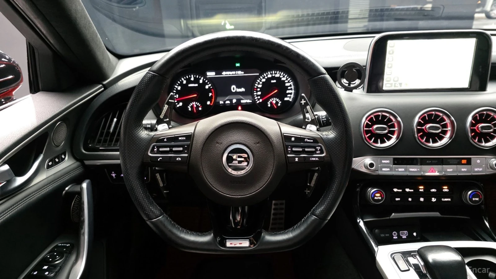 Kia Stinger TURBO GT - DISTRONIC - 360 - HUD - ОБДУХ -ПАНОРАМА, снимка 11 - Автомобили и джипове - 56113966