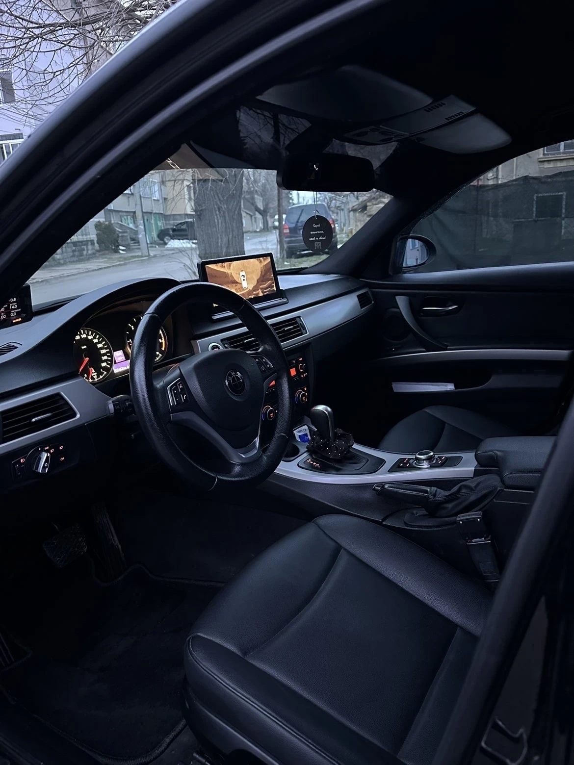 BMW 320, снимка 2 - Автомобили и джипове - 56124554