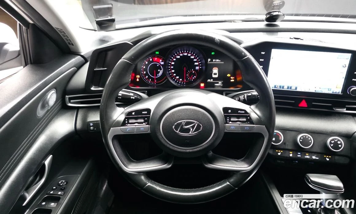 Hyundai Elantra 1.6 Smart, снимка 13 - Автомобили и джипове - 56155822