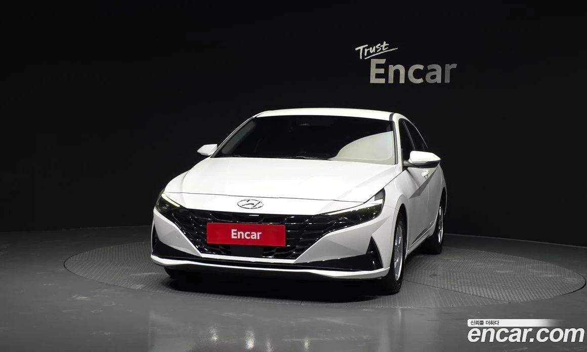 Hyundai Elantra 1.6 Smart, снимка 3 - Автомобили и джипове - 56155822
