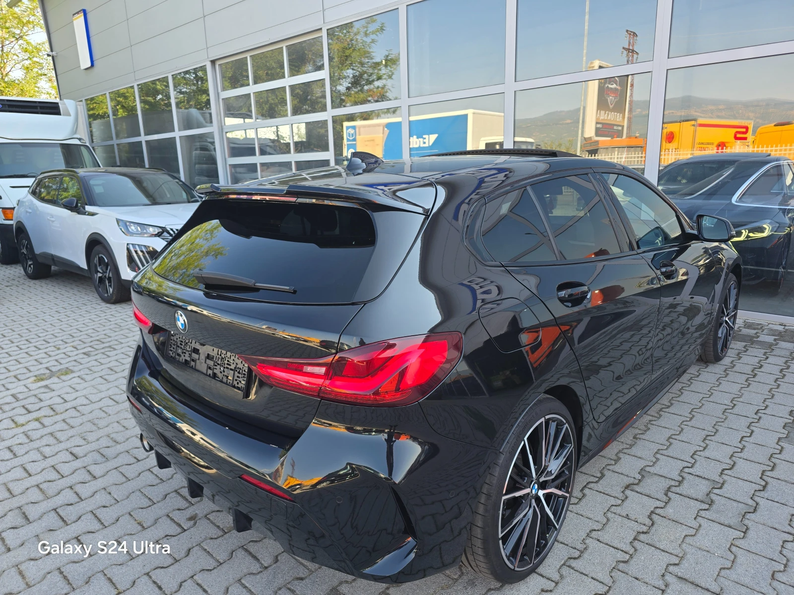 BMW 118 M-PAKET* * 22000км!!!!!!, снимка 5 - Автомобили и джипове - 56168541