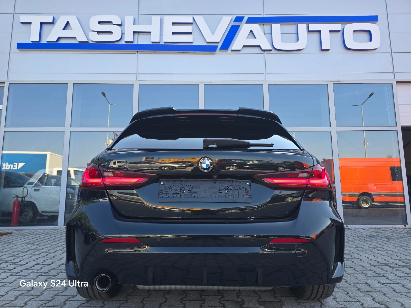 BMW 118 M-PAKET* * 22000км!!!!!!, снимка 6 - Автомобили и джипове - 56168541