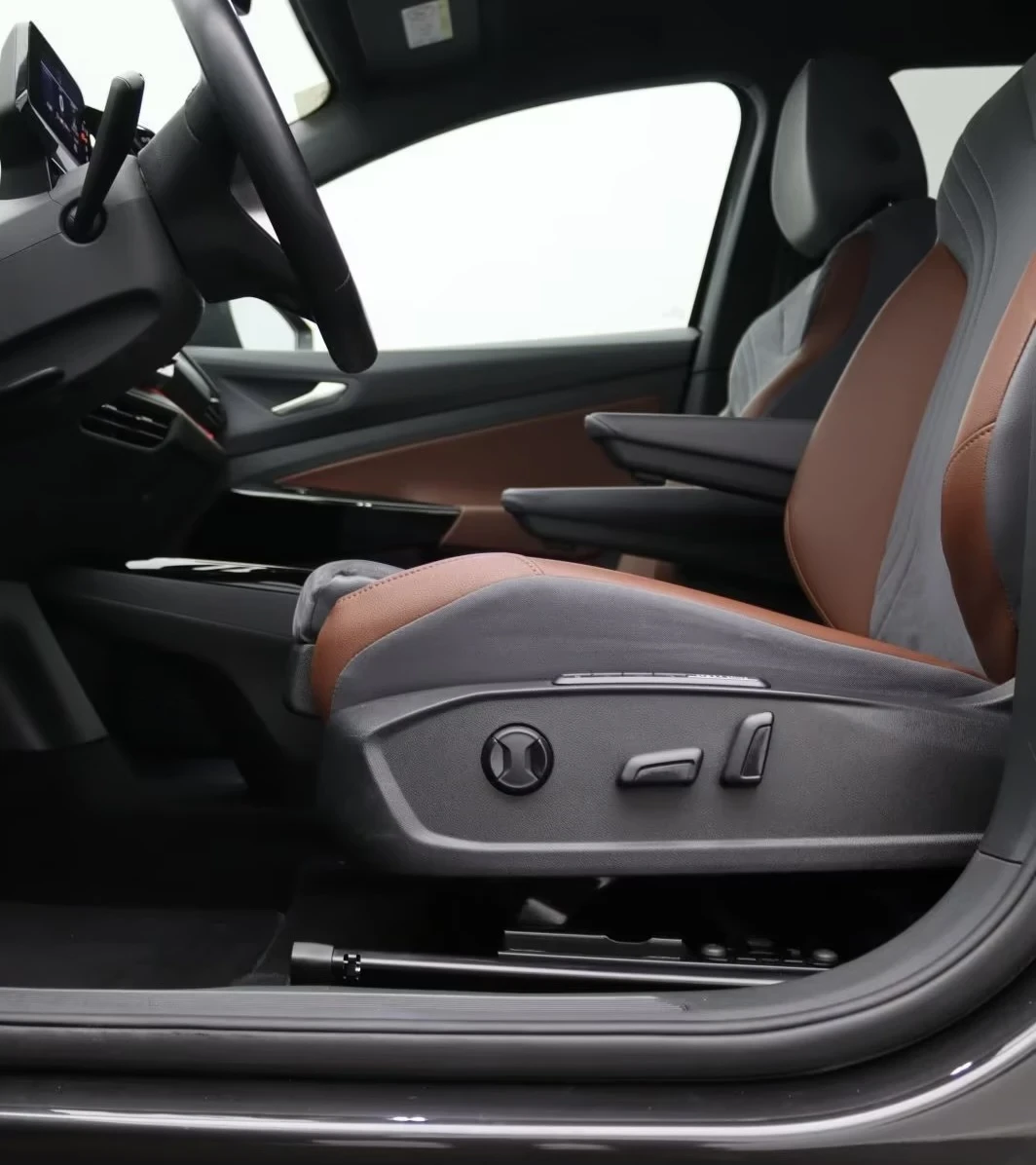 VW ID.4 108000км Всички екстри, снимка 5 - Автомобили и джипове - 56706365