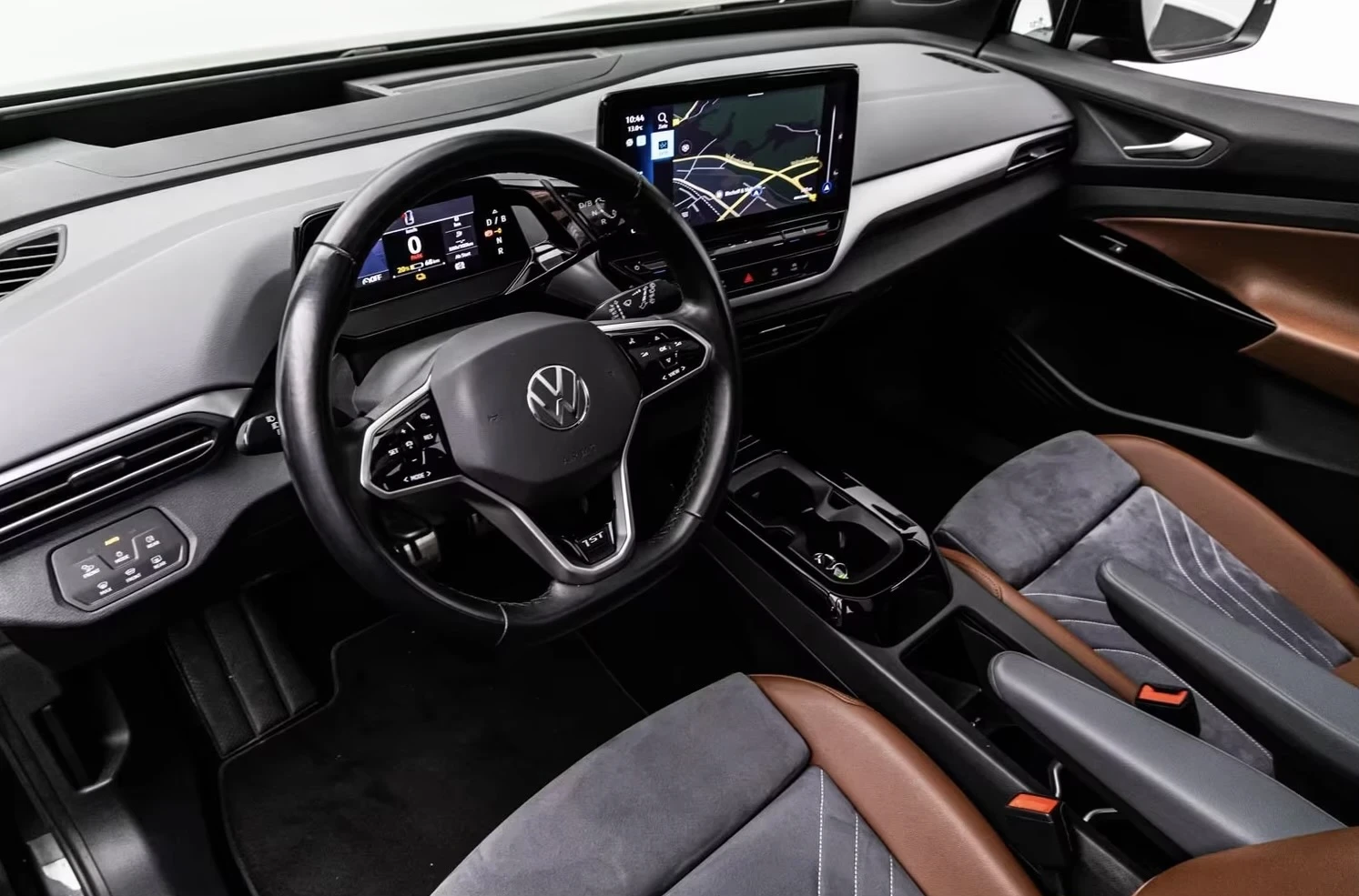 VW ID.4 108000км Всички екстри, снимка 8 - Автомобили и джипове - 56706365
