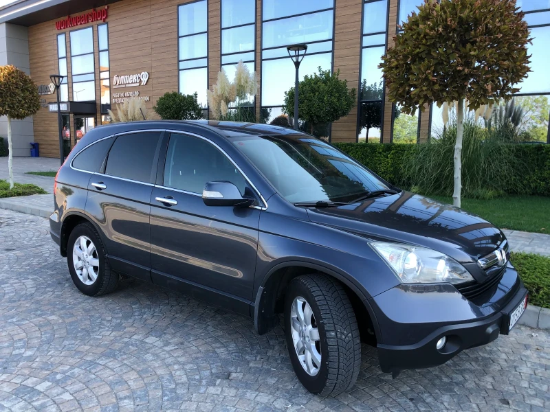 Honda Cr-v 2.0i-vitec 150 к.с. Нови гуми Перфектна Технически, снимка 3 - Автомобили и джипове - 47327977