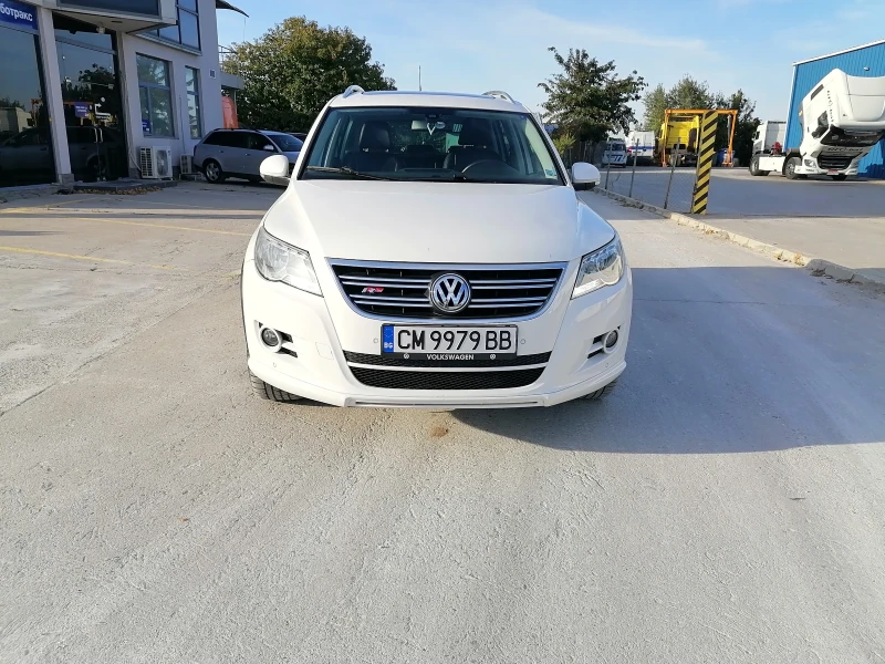 VW Tiguan, снимка 1 - Автомобили и джипове - 49445862