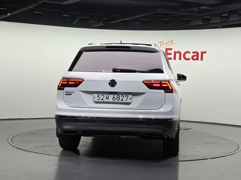 VW Tiguan 2.0 TDI PRESTIGE, снимка 4 - Автомобили и джипове - 54967475