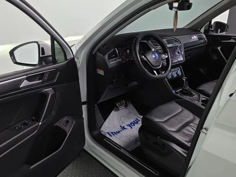 VW Tiguan 2.0 TDI PRESTIGE, снимка 10 - Автомобили и джипове - 54967475