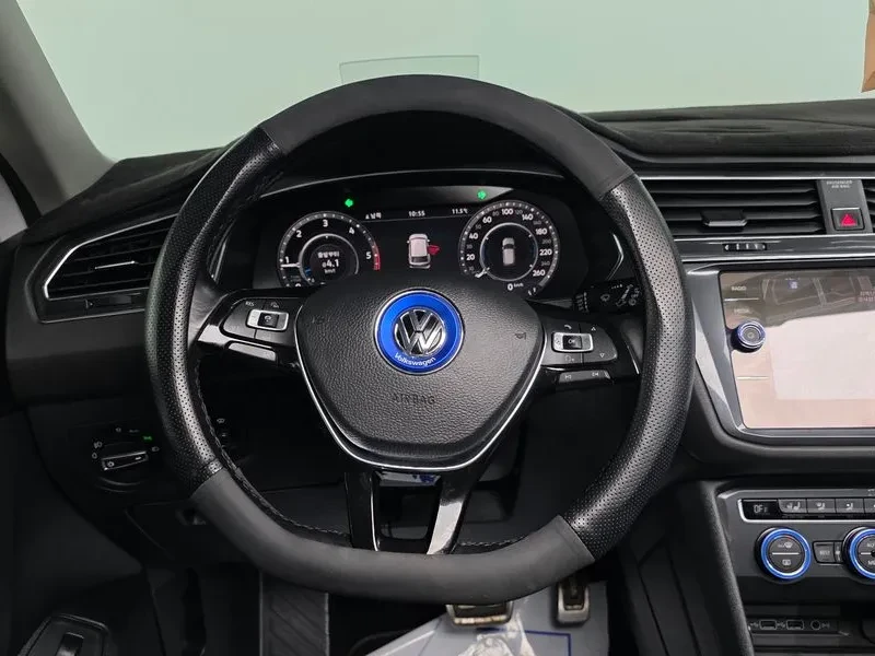 VW Tiguan 2.0 TDI PRESTIGE, снимка 12 - Автомобили и джипове - 54967475
