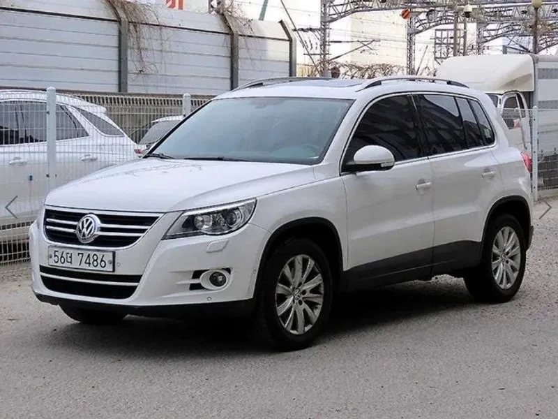 VW Tiguan 2.0 Tsi, снимка 2 - Автомобили и джипове - 55748572
