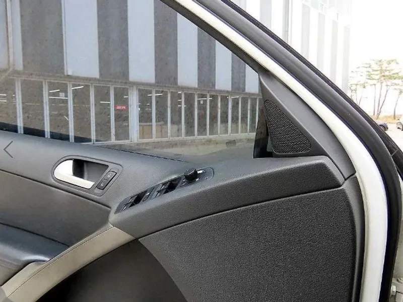 VW Tiguan 2.0 Tsi, снимка 11 - Автомобили и джипове - 55748572