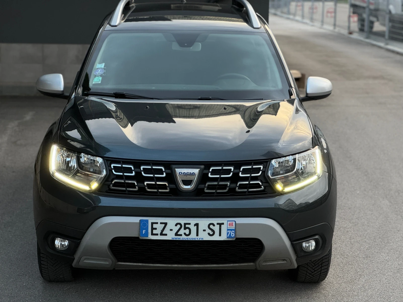 Dacia Duster TCe130 Гаранционен - изображение 2