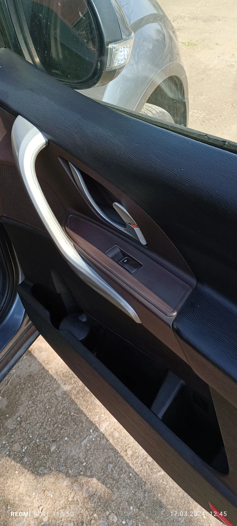 Mahindra XUV 500 ��� 500 | Mobile.bg � ����������� 14