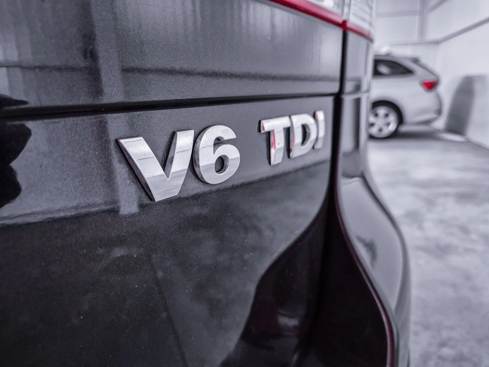 VW Touareg 3.0 TDI / V6 / Автоматик / Въздушно - изображение 10