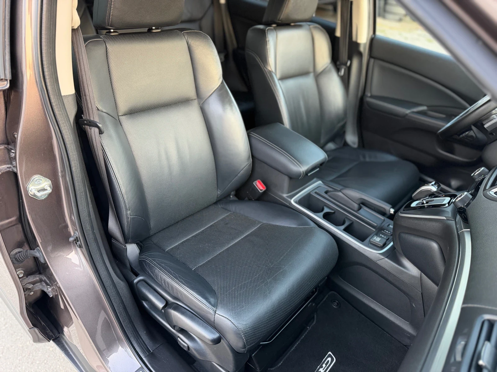 Honda Cr-v 1.6 I-DTEC 160 kc 4x4 Executive + Швейцария+ , снимка 14 - Автомобили и джипове - 53738616